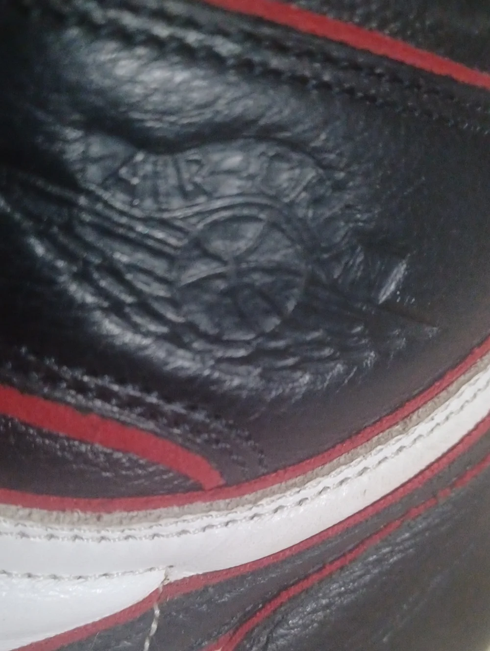 Nike Air Jordan 1 Retro High Bloodline  Mens Sz 11.5